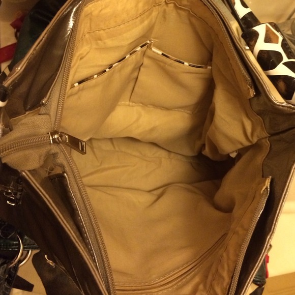 👜 Purse - Picture 3 of 3