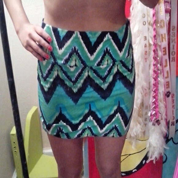 Tribal shorts