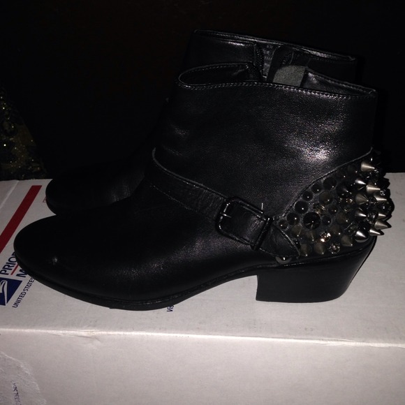 Black ankle booties