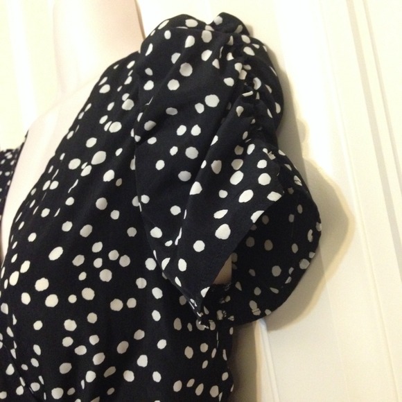 🚫Bundle🚫‼️SALE‼️🎉HP🎉Polka Dot Dress - Picture 3 of 4