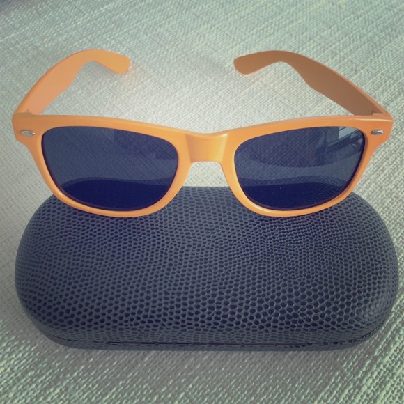 Veuve Clicquot Sunglases