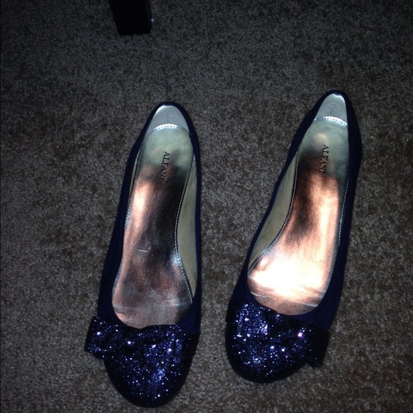 Bundle-3 pairs of flats