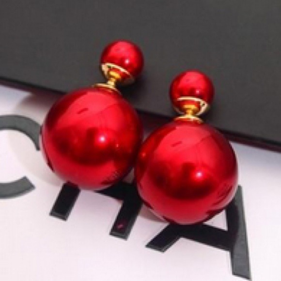 ✨Just arrived✨red tribal earrings