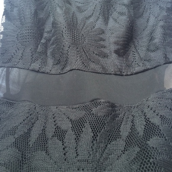Dress - Picture 4 of 4