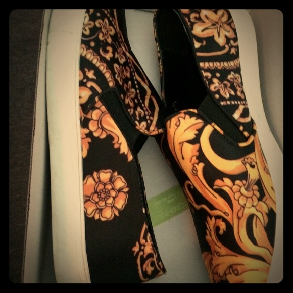 Flat Sneaker Shoes