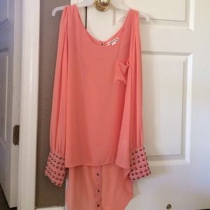 Blouse with studs