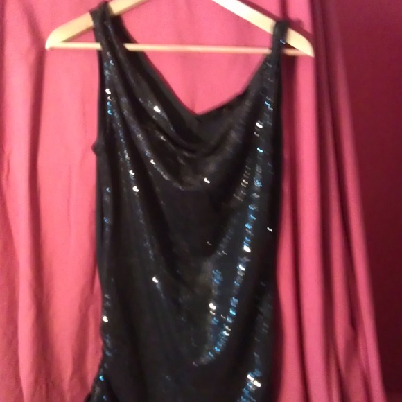 Black sequined dress - Picture 2 of 3