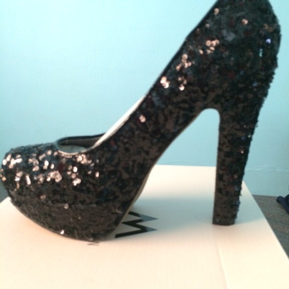 Sequin Heels! - Picture 3 of 4