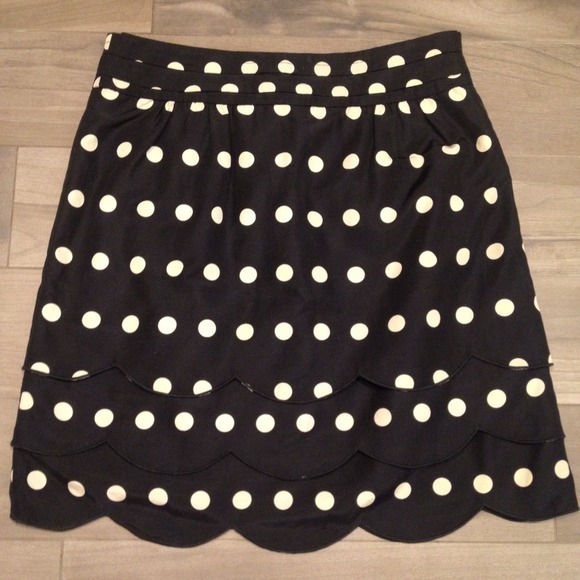 ••• BUNDLED ••• Anthropologie Scalloped Dots Skirt - Picture 4 of 4