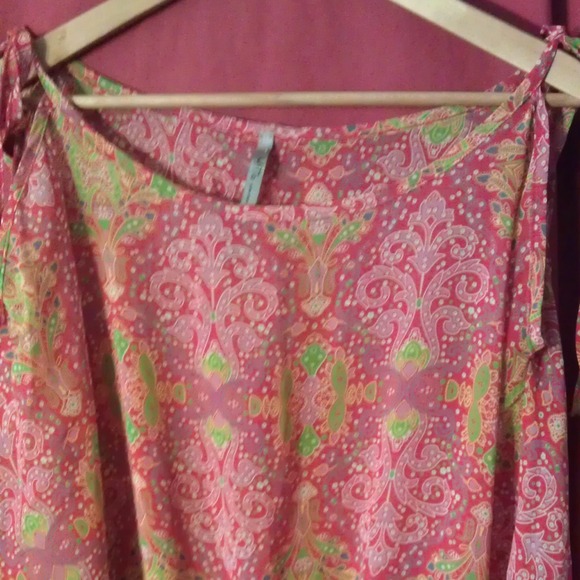 Chic comfortable top - Picture 2 of 3