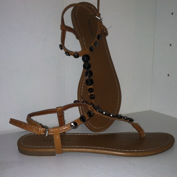 American eagle sandals size 7