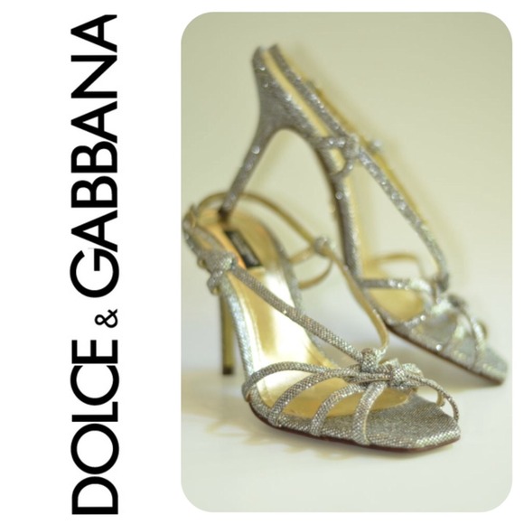 ✨Gorgeous Silver Sparkly Sandal ✨