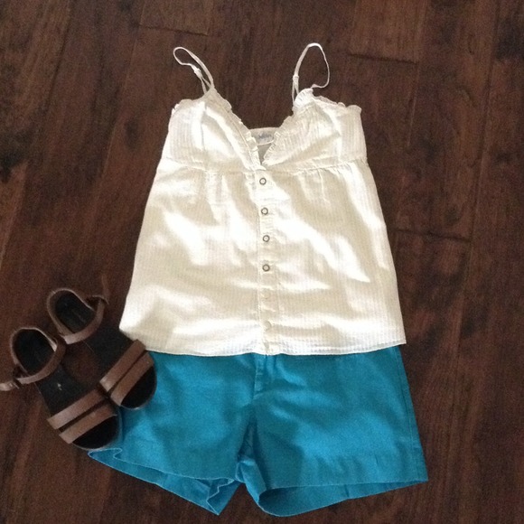 Billabong tank - button detail & adjustable straps