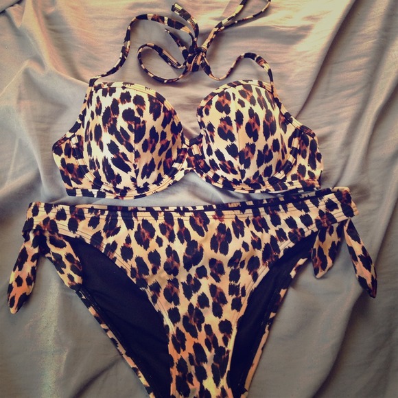 Victoria's Secret bikini