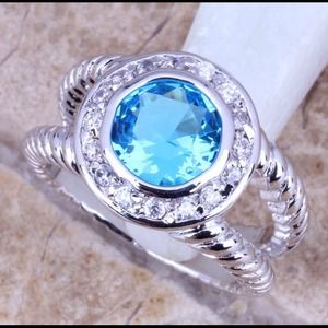 Gorgeous aquamarine and white topaz ring