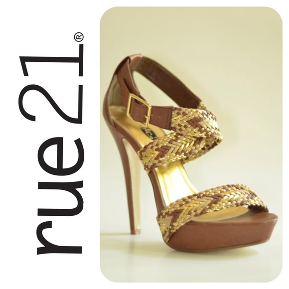 🎀Brown & Gold Platforms🎀