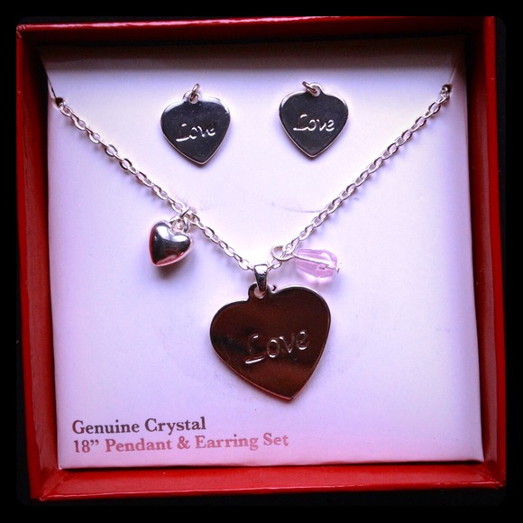 Genuine Crystal 18" Pendant & Earring set - Picture 1 of 1