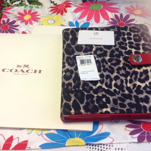 🎉HP🎉  PARK OCELOT PRINT TURNLOCK IPAD CASE COACH - Picture 2 of 4
