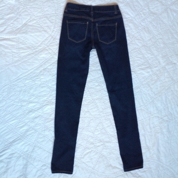 | DONATED | long length dark wash jeggings - Picture 3 of 4