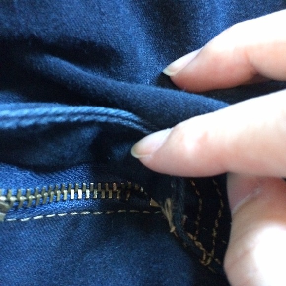 | DONATED | long length dark wash jeggings - Picture 4 of 4