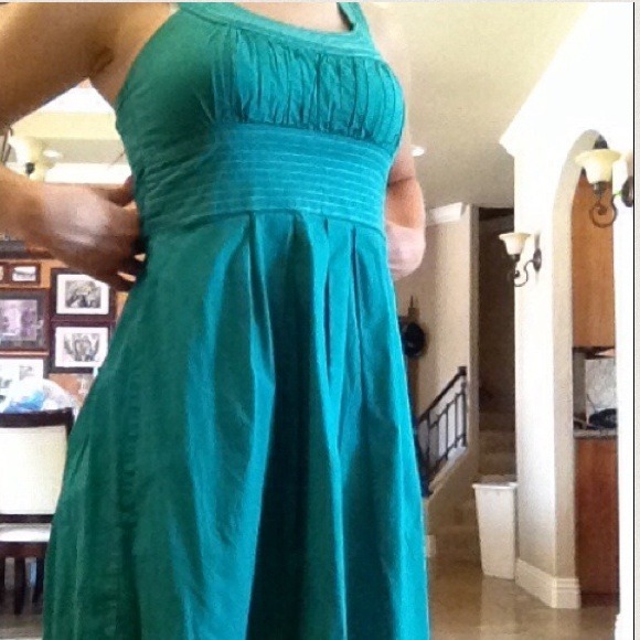 🎉NEW!🎉super cute green dress!