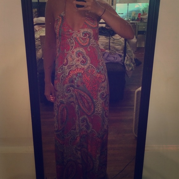 🌟SOLD🌟 Bright paisley/floral maxi dress
