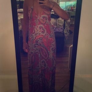 🌟SOLD🌟 Bright paisley/floral maxi dress