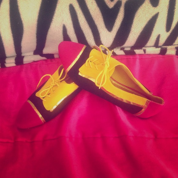 Swede shoe 👠 , NEVER WORN !!!!