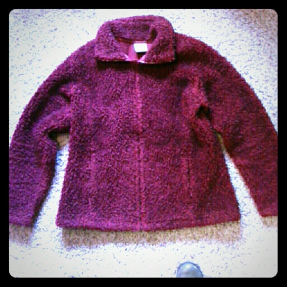 Red Cabelas sweater