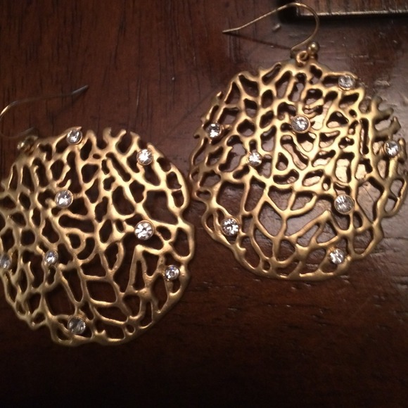Gold and diamonds coral earrings!