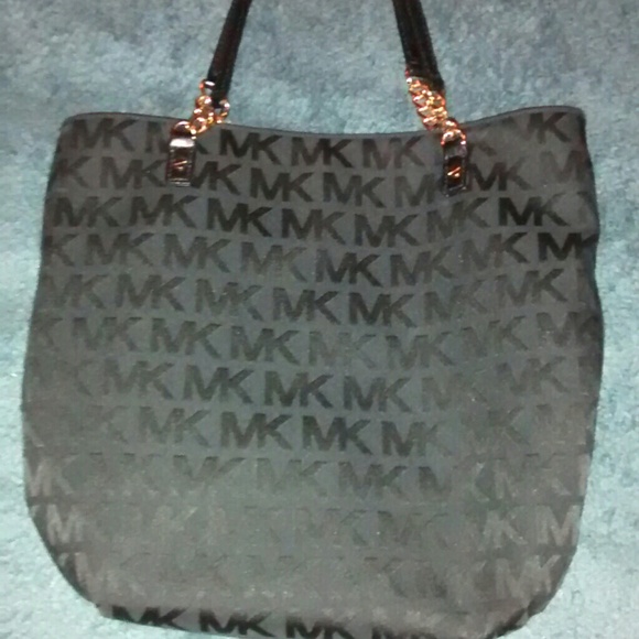 Michael kors jet set chain purse
