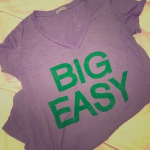 New Orleans "Big Easy" V-neck