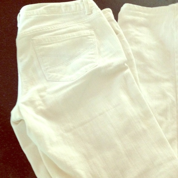 White denim skinny jeans