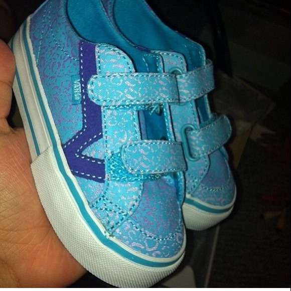 vans