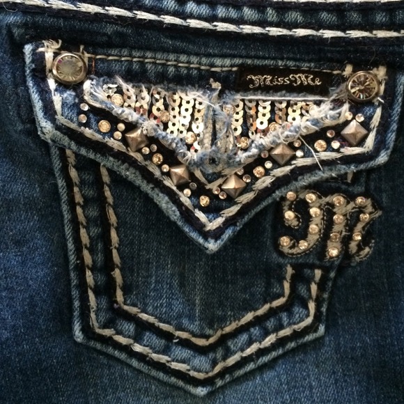 💢SOLD💢 Miss Me Jeans - Picture 2 of 4