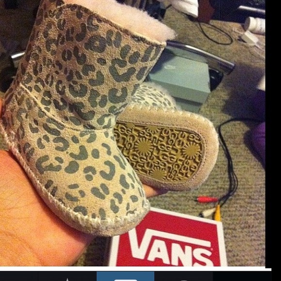 uggs pink cheetah