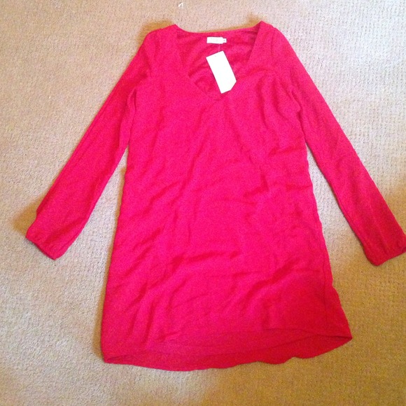 TOBI dress. Red long sleeve v neck