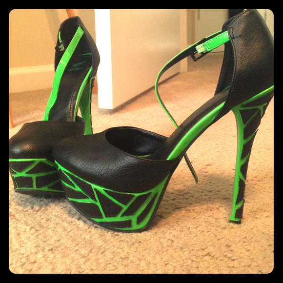 Shiekh brand size 8 1/2 heels