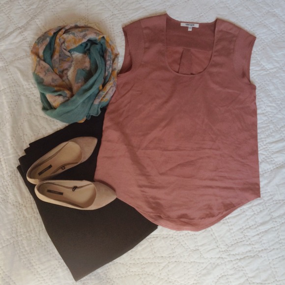 Scoop Neck Dusty Rose Colored Top