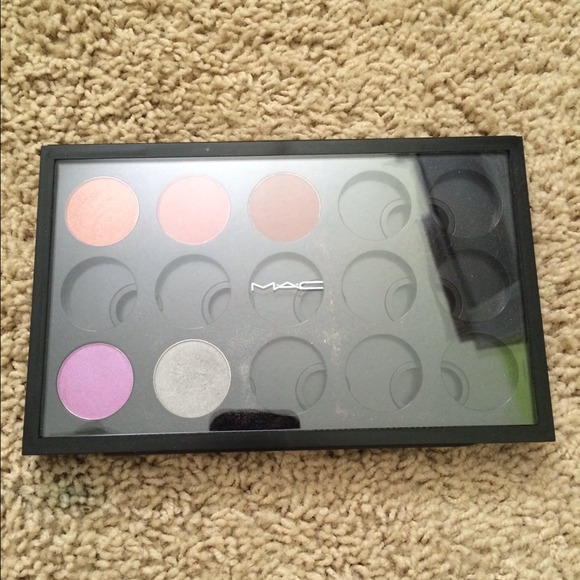 MAC PALETTE + MUG AND MAC SHADOWS 🚫SOLD