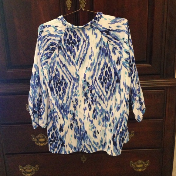 Light jacket. - Picture 2 of 2