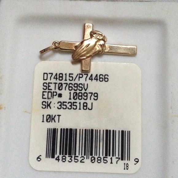 10kt gold prayer hands cross pendant
