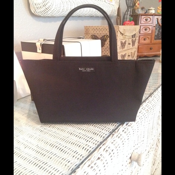 Small black Kate Spade bag/make up carrier💥💥