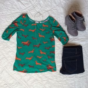 Here and There Graphic Tee in Dachshund