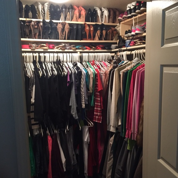 ℹ️Closet Stats. - Picture 3 of 4