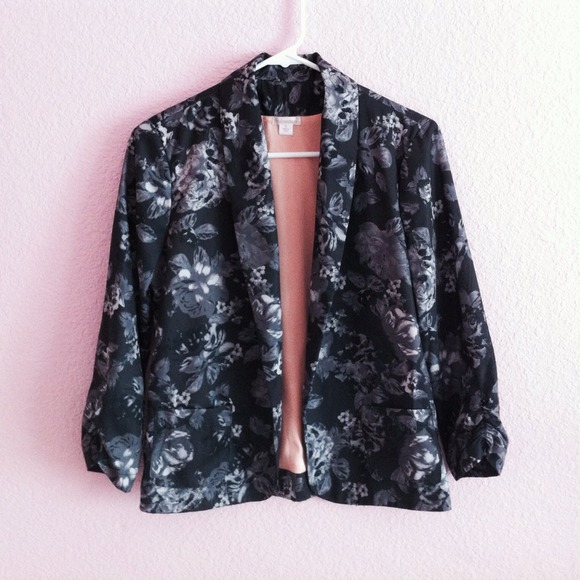 💖 Grey Floral Blazer - Picture 3 of 4