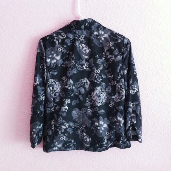 💖 Grey Floral Blazer - Picture 4 of 4