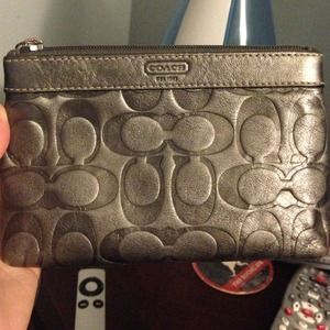 REDUCED👑💙Coach clutch