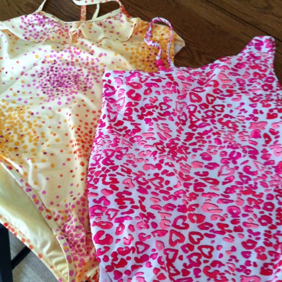 2 girls bathing suits NWOT