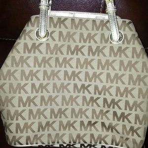 Mk purse authentic